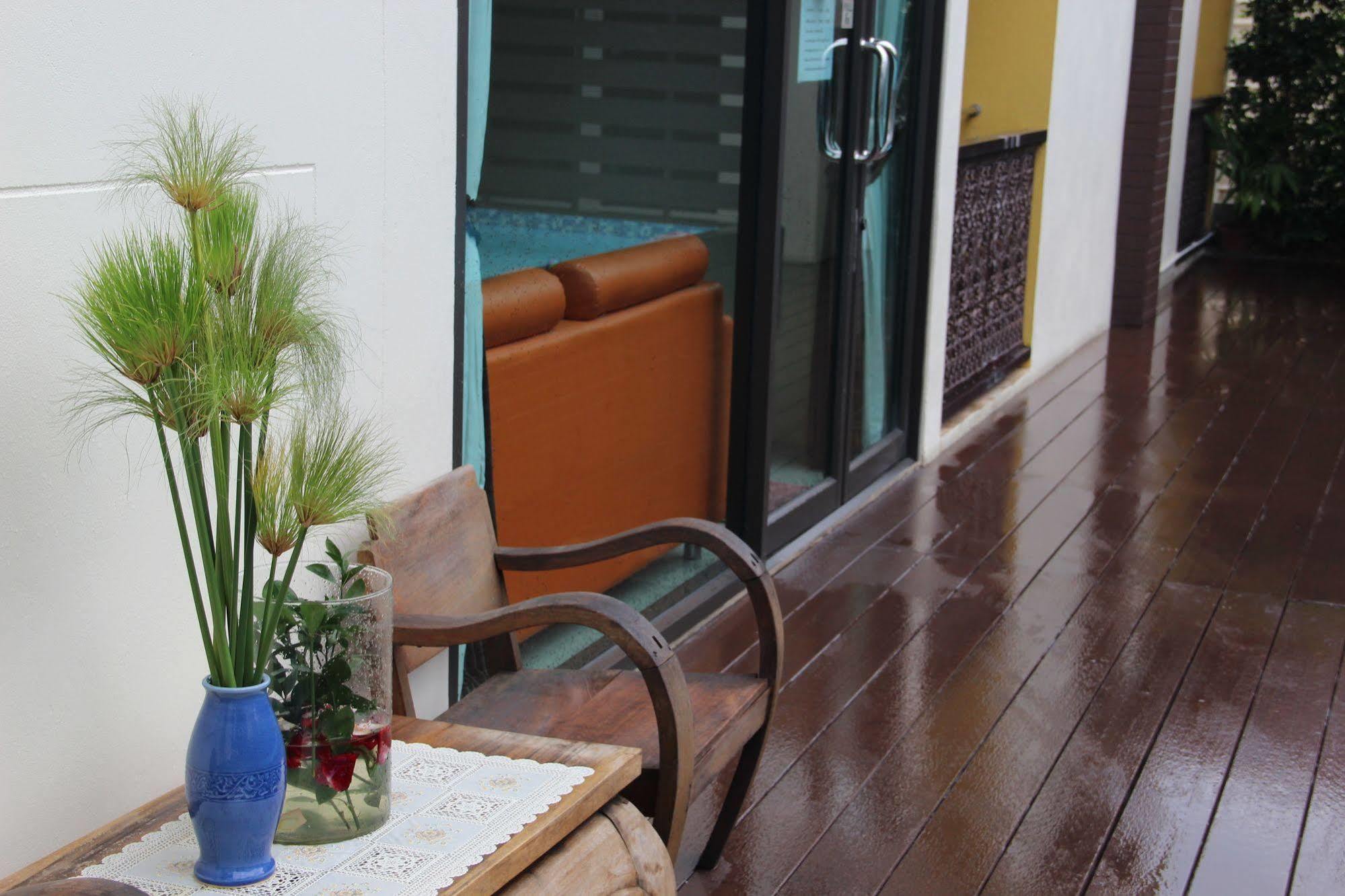 Monmuang Hotel Chiang Mai Exterior photo