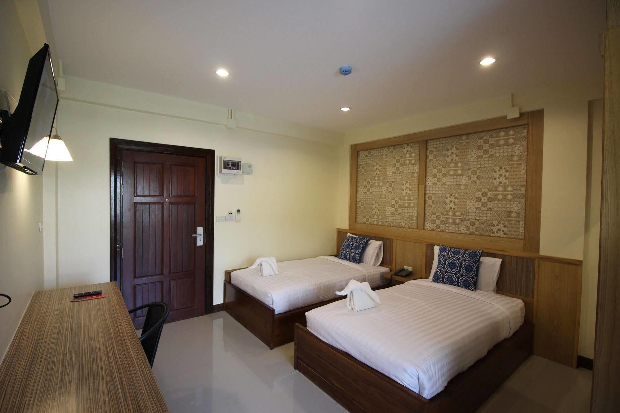 Monmuang Hotel Chiang Mai Exterior photo