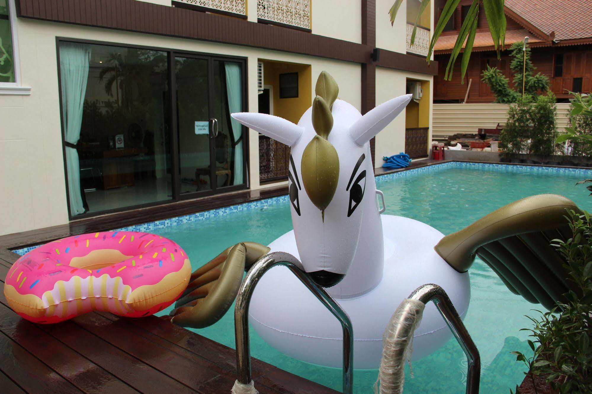 Monmuang Hotel Chiang Mai Exterior photo